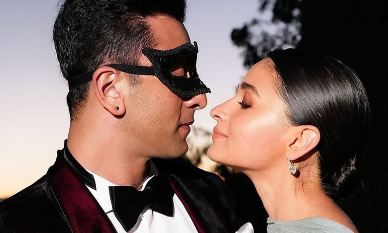 Alia Bhatt's 'sunset club' outing with Ranbir Kapoor is all things love