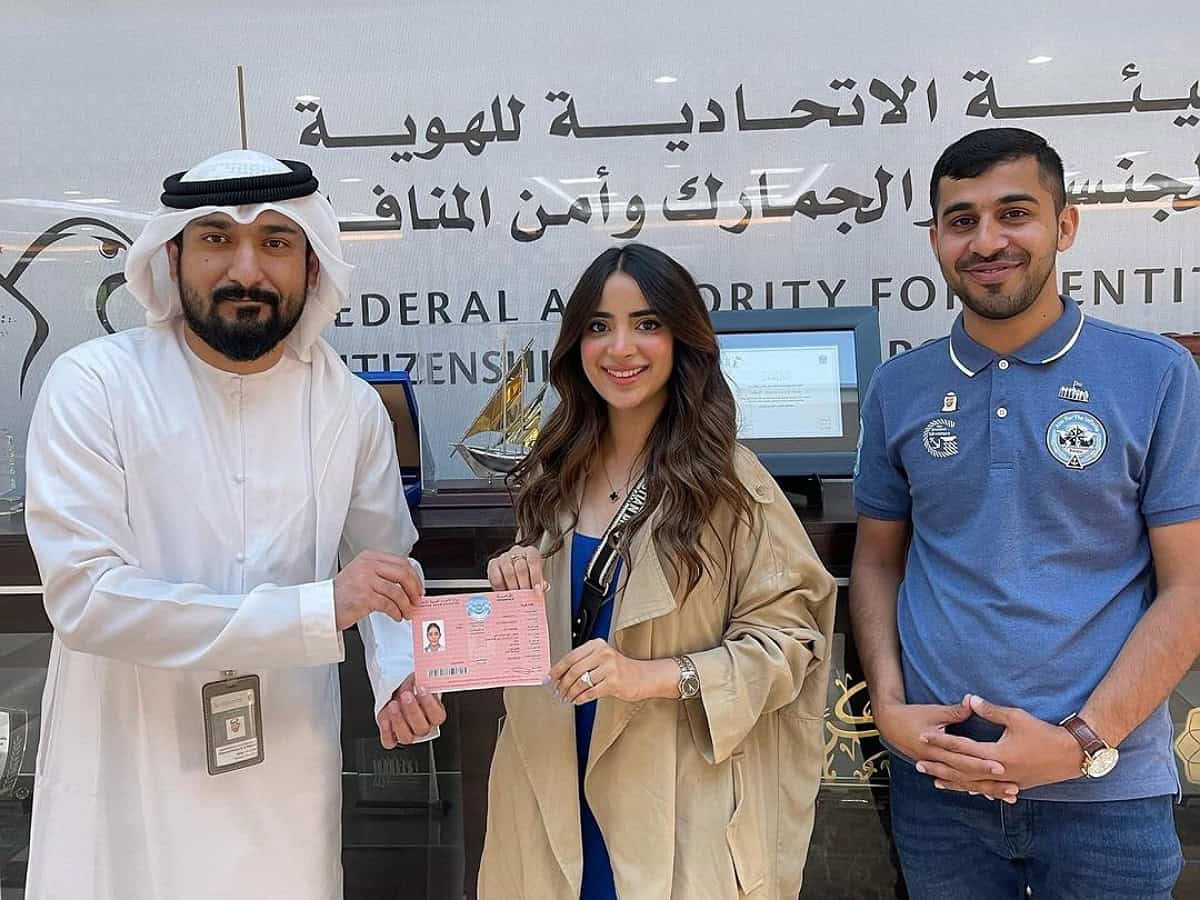 Pakistani actress Saboor Aly honoured with UAE Golden Visa