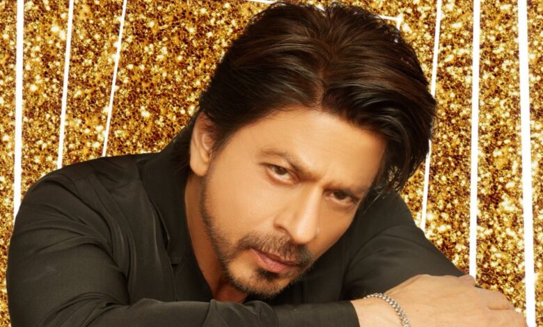 Hidden Story: SRK's secret night visits to slum area in Mumbai