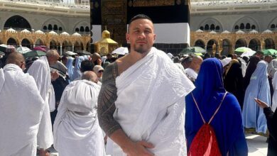 NZ boxer Sonny Bill Williams performs his first Haj, shares pics