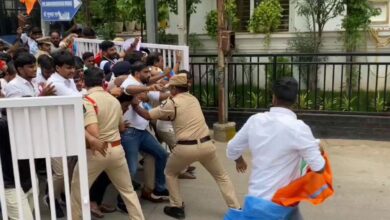 Hyderabad: Students held in protest at Kishan Reddy's residence