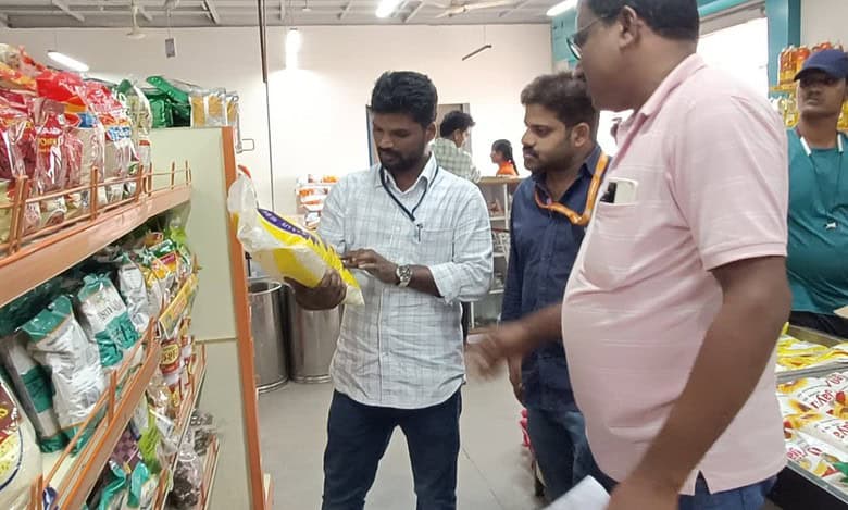 Raids held on supermarkets in Hyderabad, violations found