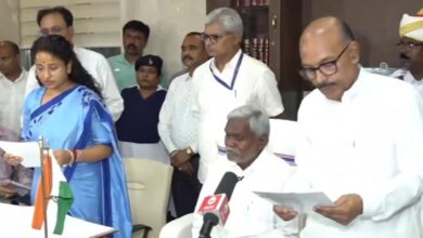 Jharkhand: Jailed former CM's wife Kalpana Soren takes oath