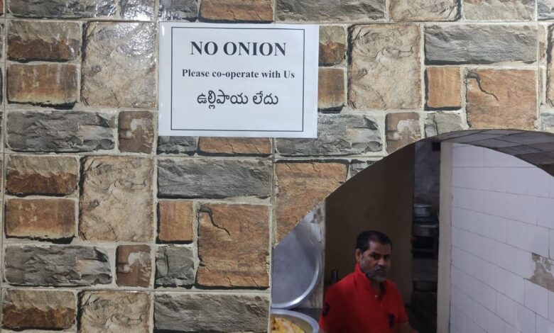 Hyderabad: Eatries stop serving onions as prices sore
