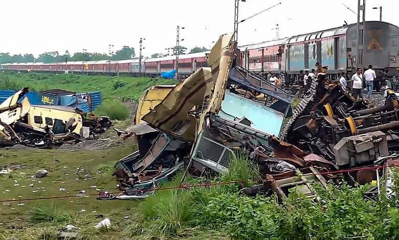 WB train mishap: 6 trains run by NFR cancelled, several diverted