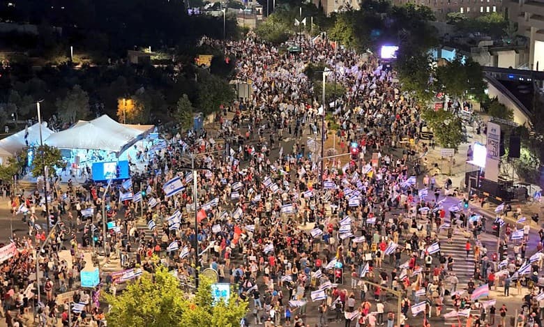 Israel bans gatherings of over 1,000 people in central region