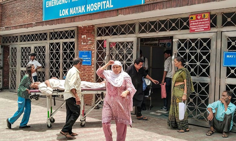 Sharp rise in heatstroke cases, casualties in hospitals as heat wave batters Delhi