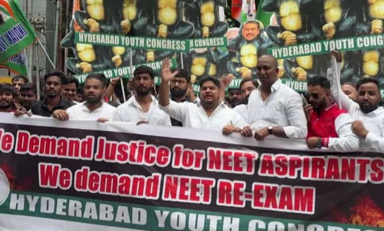Hyderabad: HYC, NSUI hold protest against NEET irregularities, demand re-conduction