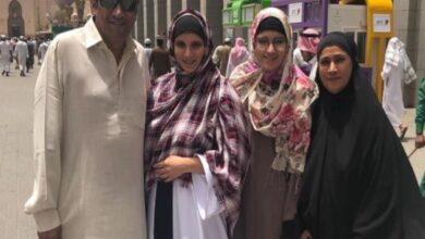 Celebs who are performing Haj 2024: Mirza sisters join from Hyd