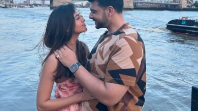 Tejasswi Prakash, Karan Kundrra react to breakup talks in unique way