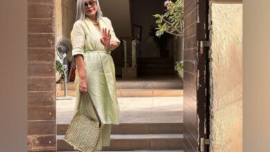 'I am fascinated...': Zeenat Aman speaks about impact of social media on society