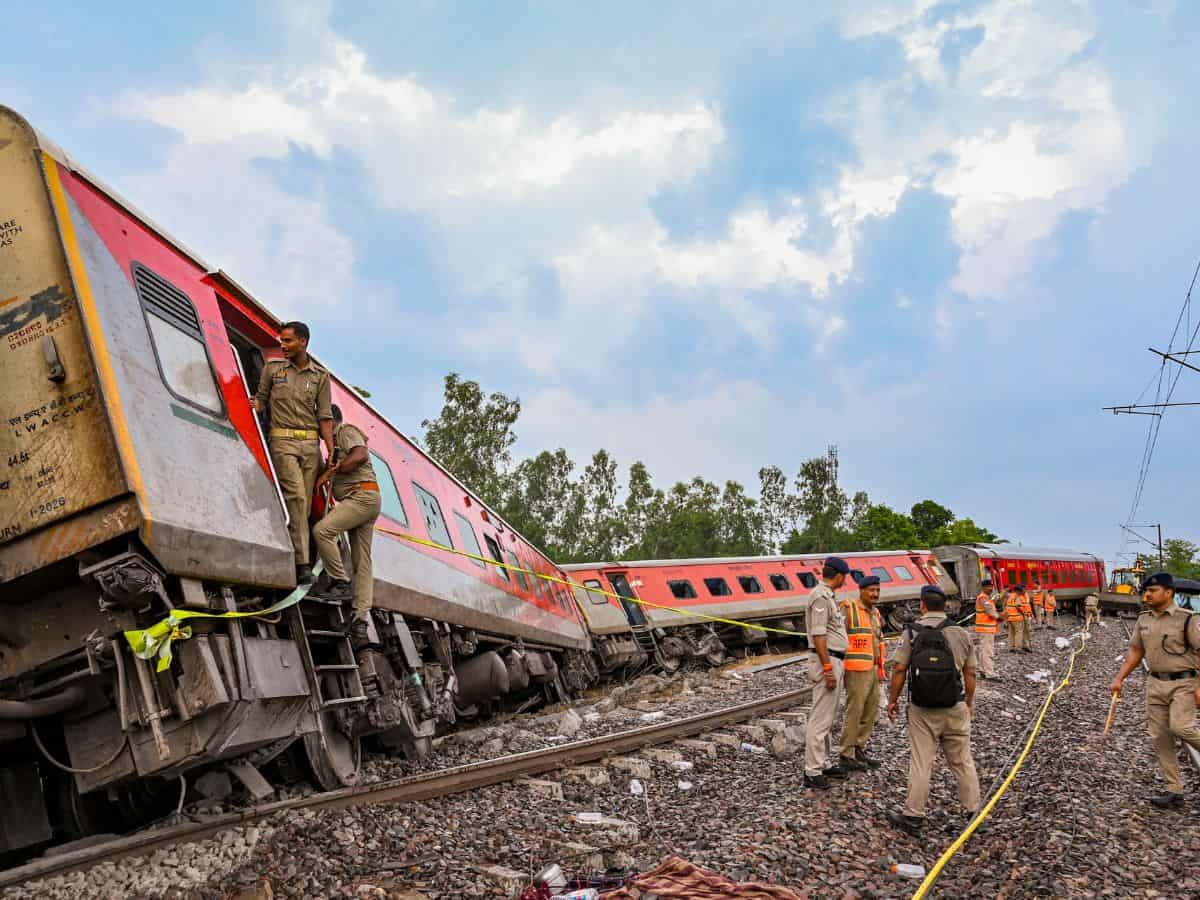 Chandigarh-Dibrugarh Express derails