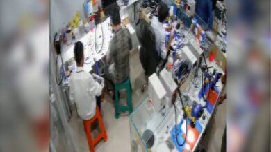 Video: 7 vandalise mobile repair shop in Hyderabad, arrested