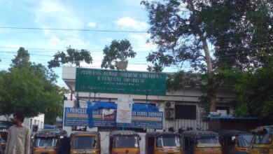 Hospitals in the old city witness an inflow of anywhere between 25-30 gastroenteritis patients every day.