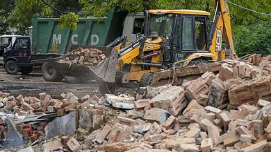 SC declines to initiate contempt action against UP officials for defying freeze on demolitions