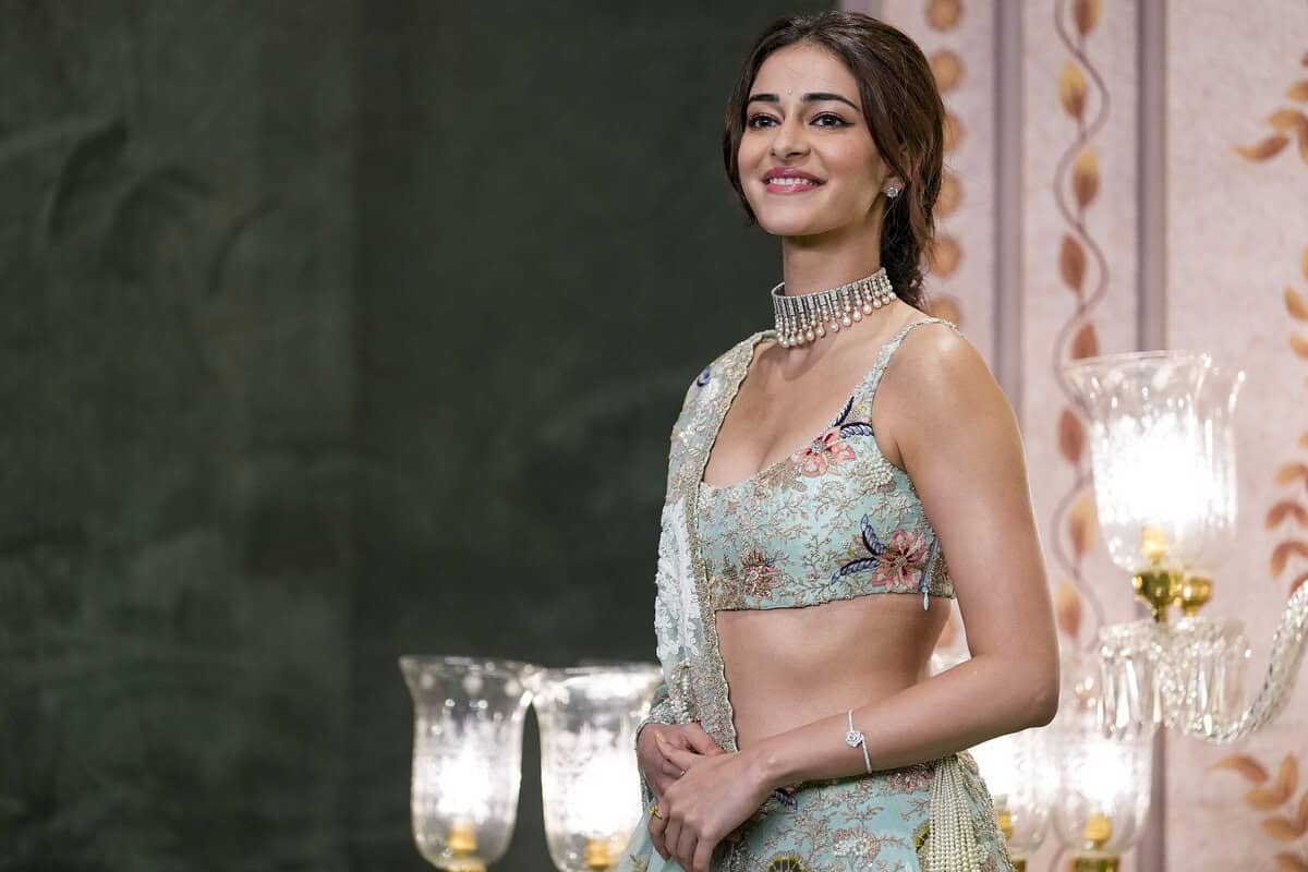 Ananya Panday lifts 120 kgs in gym, gives fitness goals