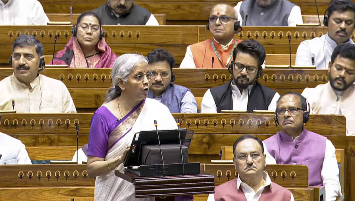 Govt extends financial support for flood mitigation, irrigation projects