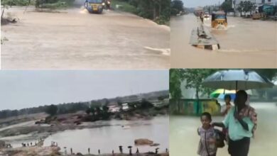 The bund of Peddavagu project in Aswaraopet mandal of Bhadradri Kothagudem district breaches due to heavy inflows entering the project for the past couple of days.