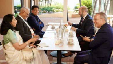 Piyush Goyal holds talks with UK and EU (1)