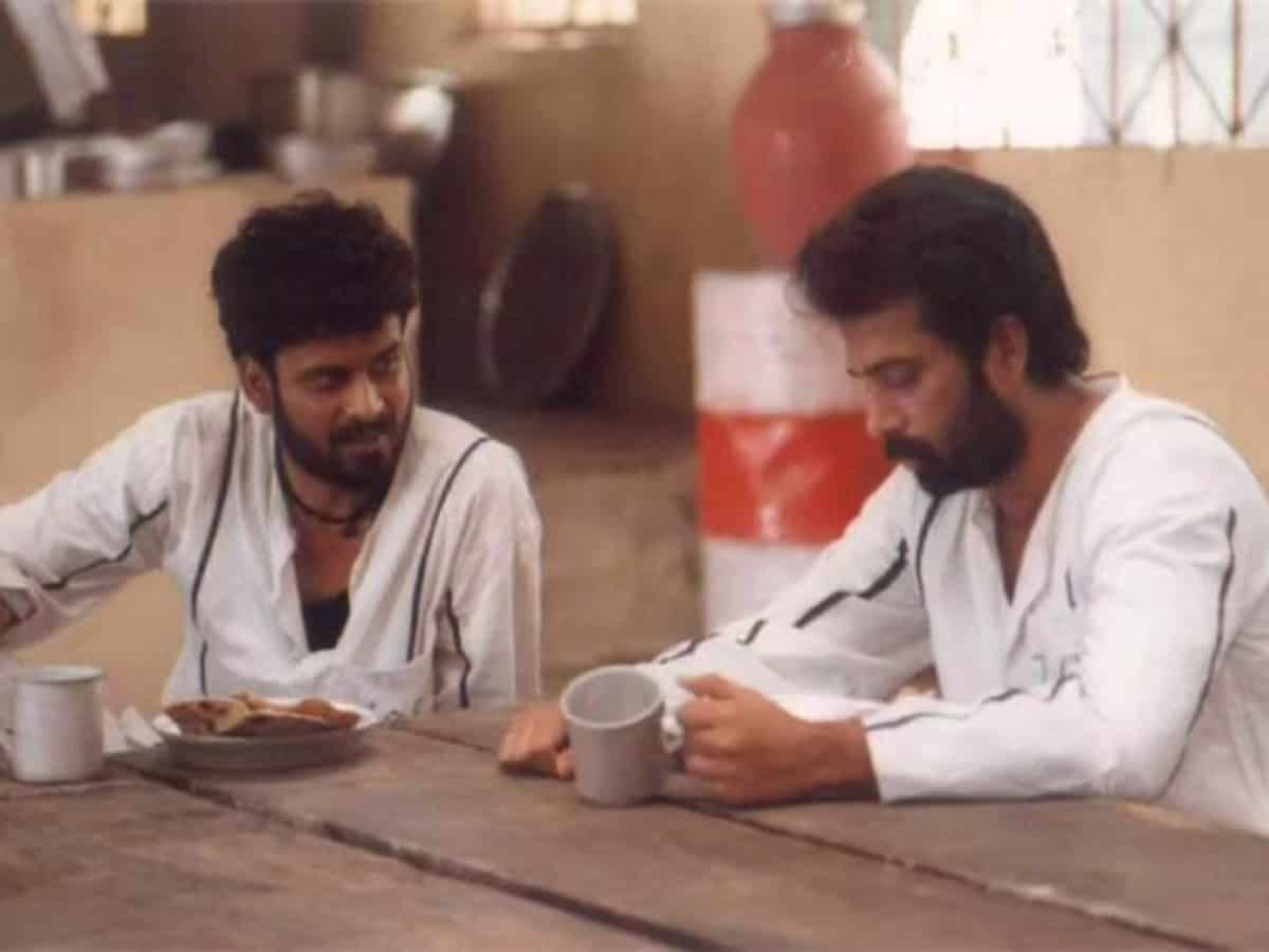 Manoj Bajpayee celebrates 26 years of 'Satya'