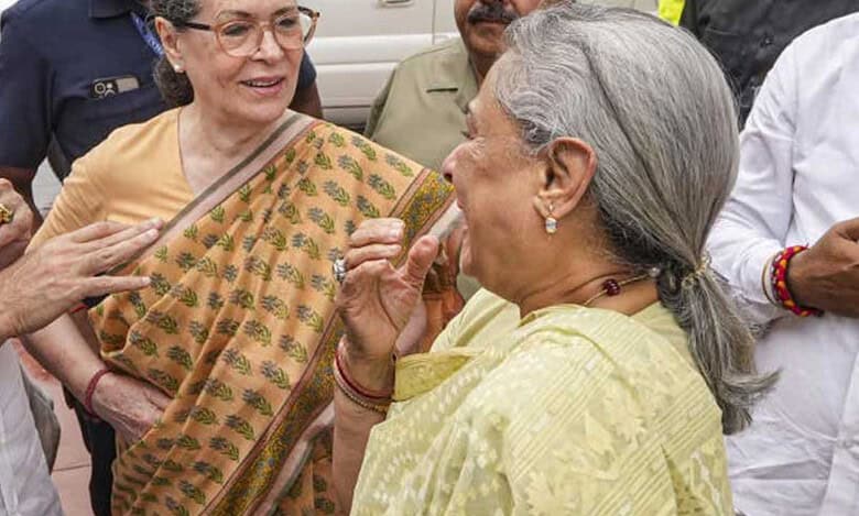 Sonia Gandhi and Jaya Bachan