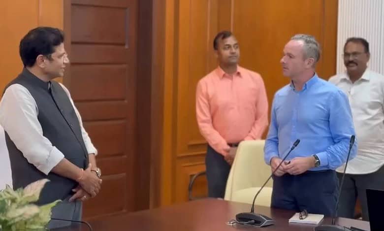 Hyderabad: IT min asks Microsoft to finish expansion of data centres by 2025