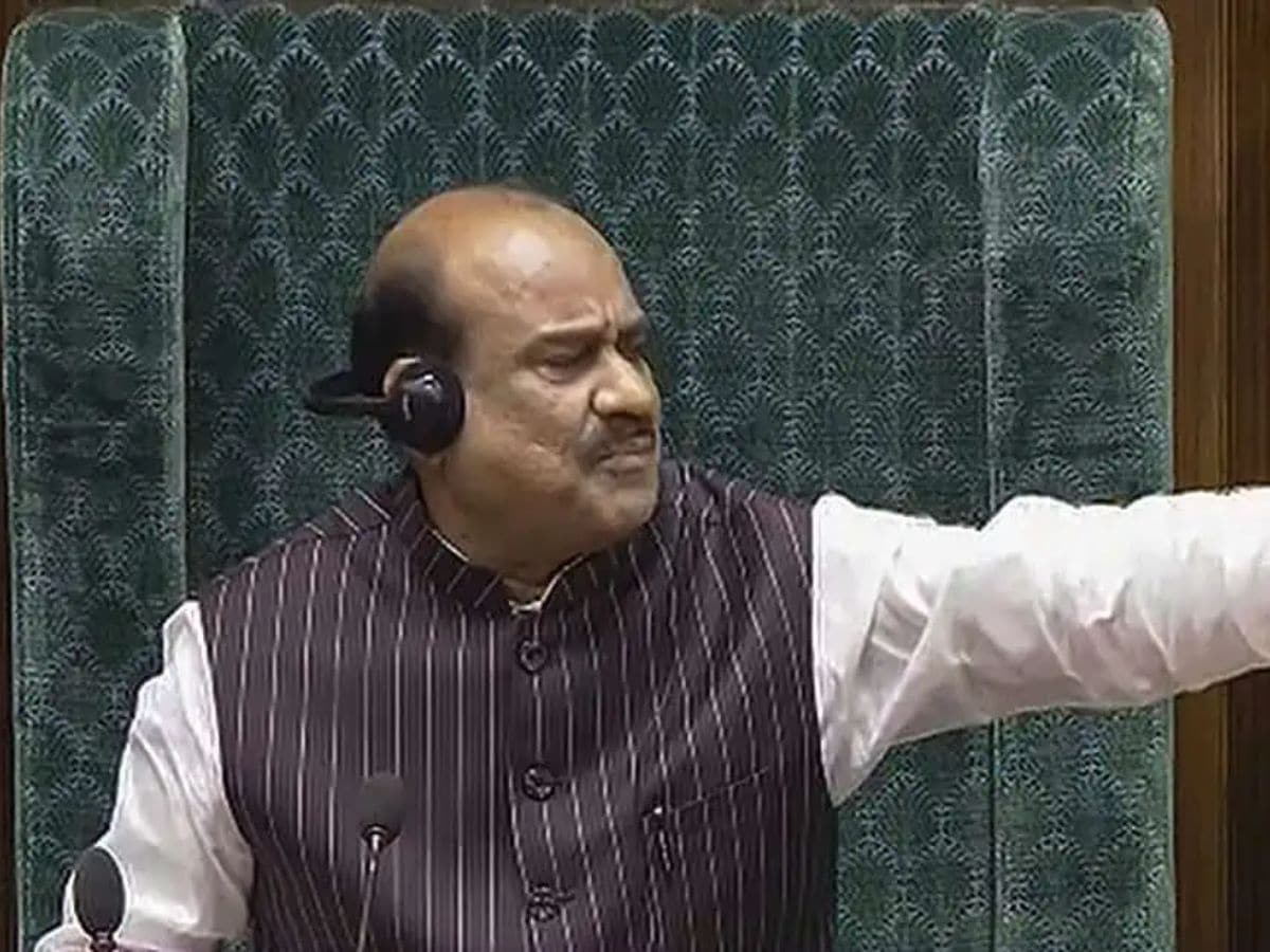 Chair has no switch to turn off mics: LS Speaker Om Birla