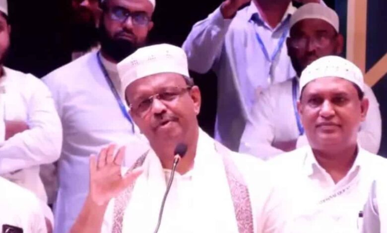 Image of TMC leader and Kolkata Mayor Firhad Hakim