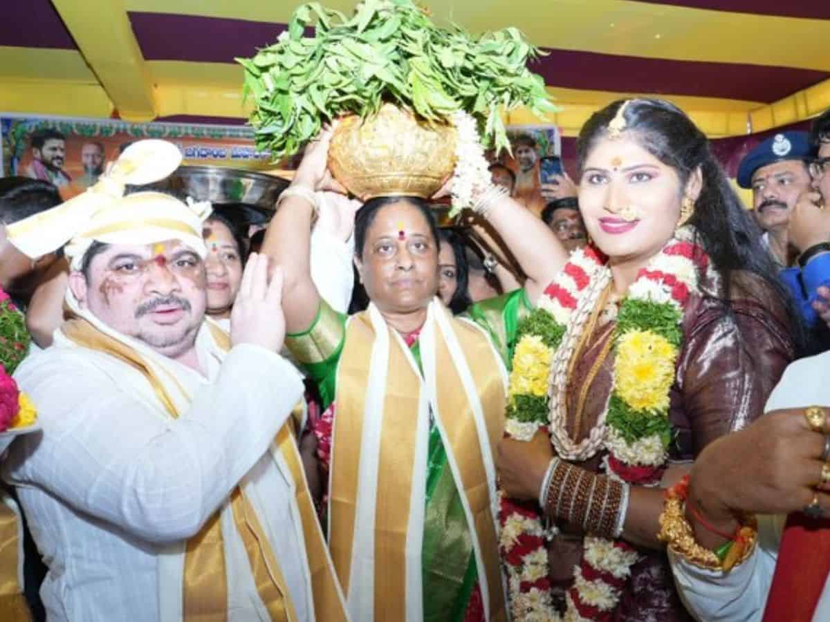 Minister Surekha launches Bonalu festival at Golconda fort