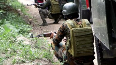 J-K: Ultras attack Army vehicles in Kathua, 2 soldiers injured