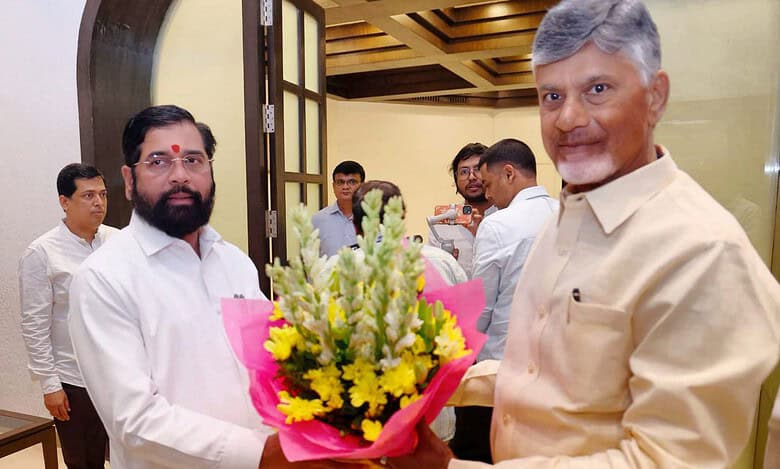 Andhra CM Naidu meets Shinde, discusses politics, cooperation