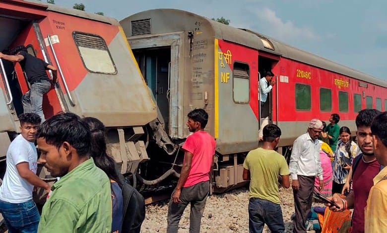 Chandigarh-Dibrugarh Express derails in UP’s Gonda