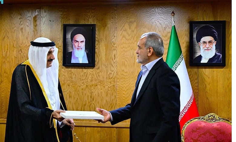 Custodian of the two holy Mosques sends a written message to Iranian President