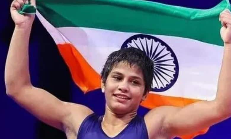Reetika's fitness regime: India's first 76kg Olympic qualifier