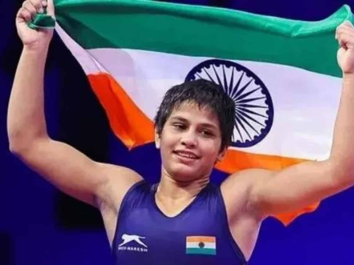 Reetika's fitness regime: India's first 76kg Olympic qualifier