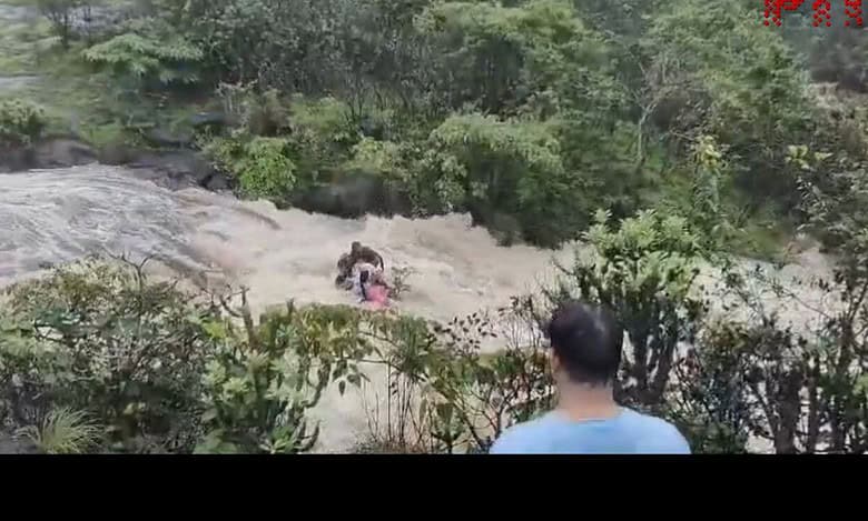 Video: Woman, four kids washed away in Pune waterfall