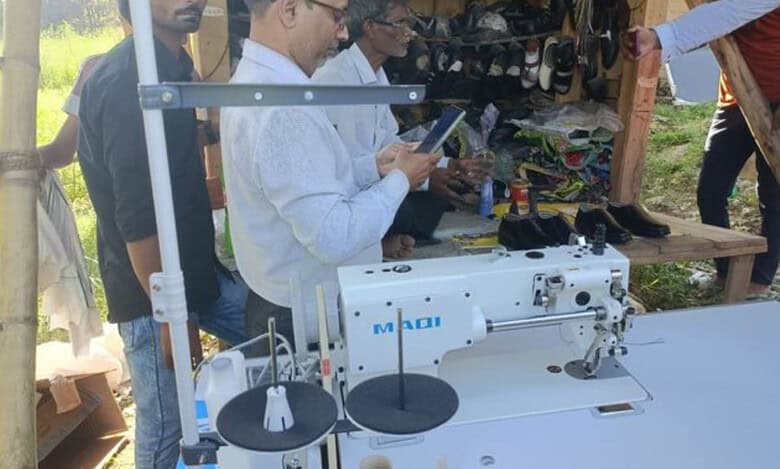 sewing machine