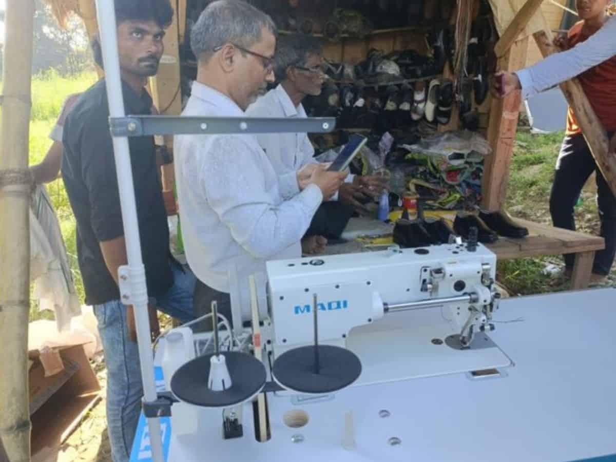 sewing machine
