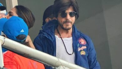 When SRK was taught ‘how to eat biscuits’