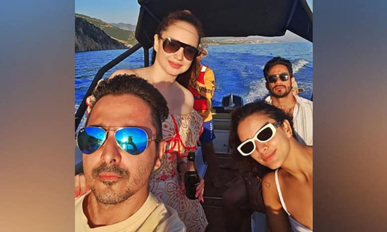 Triptii Dimri shares sunkissed pic with rumoured boyfriend Sam Merchant