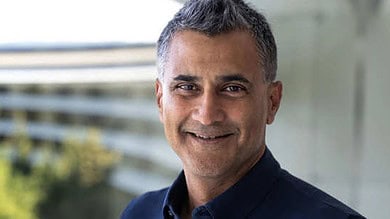 Apple appoints Indian-origin Kevan Parekh as its new CFO