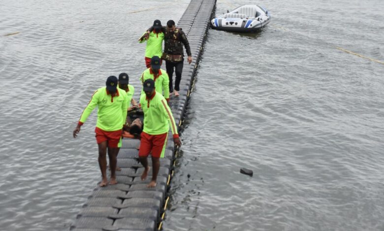 Hyderabad: Flood relief exercise held by Army, state govt at Hussain Sagar