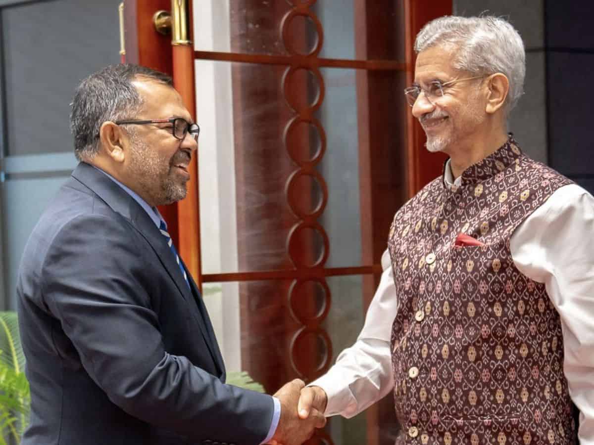 EAM Jaishankar with FM Moosa Zameer