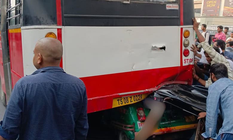 Hyderabad: Class 10 student dies as auto gets trapped under RTC bus after truck collision