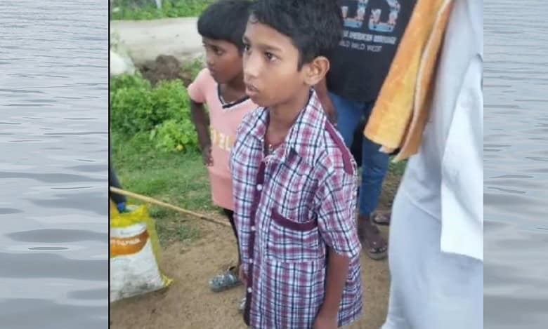 Telangana Man dumps son in lake for neglecting studies in Kollapur