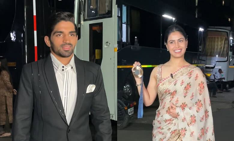 Olympic medalists Manu Bhaker, Aman Sehrawat to be seen on 'KBC' with Big B