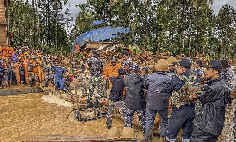 Kerala landslides: 40 teams of rescuers commence search operations