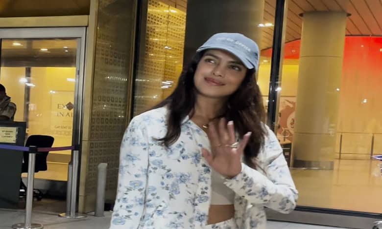 Priyanka Chopra touches down in Mumbai
