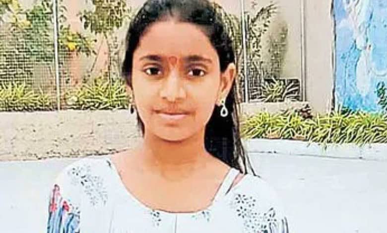 Teenage girl dies while witnessing her parents being brutally attacked by neighbours in Suryapet.