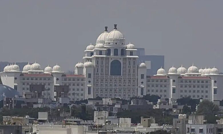 Hyderabad police bans protests, public gatherings near Telangana secretariat